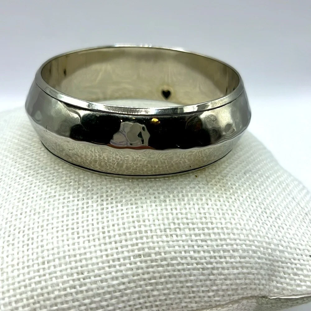 Silver Tone Hammered Design Classic Metal Bangle 2 1/2”